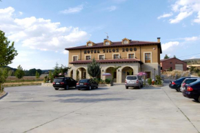 Отель Hotel Silos 2000  Санто-Доминго-Де-Силос